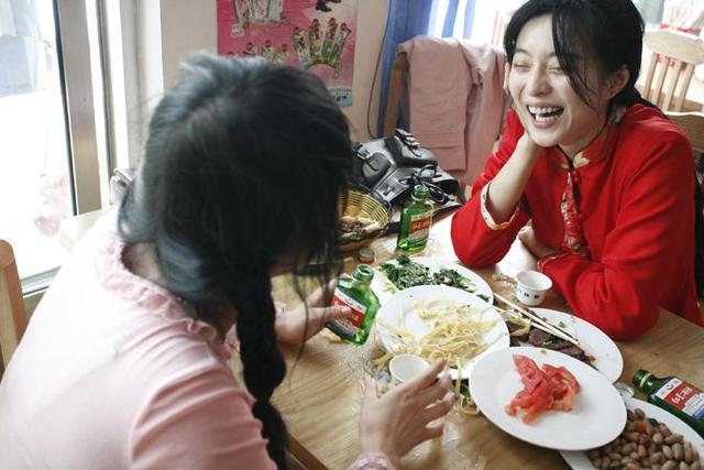 范冰冰十年前电影《苹果》再上热搜，网友评：真的忽略了她的演技