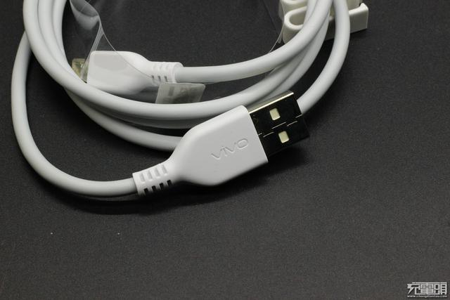 VIVO双引擎闪充的秘密 X9 Plus原装线上手评测