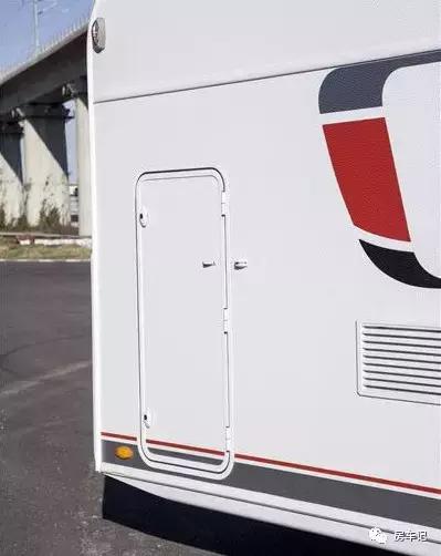 拖拽式房车_国产拖挂式房车那家强_宾士盾495拖挂房车