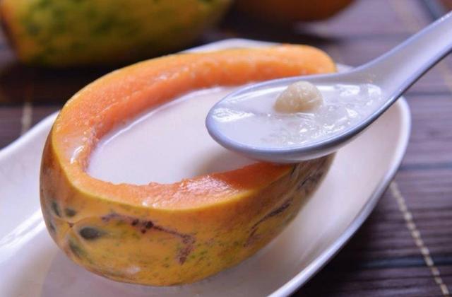 雪耳雪梨炖花胶 花胶雪耳雪梨瘦肉汤