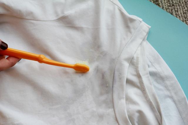 我们试了N种方法，发现白衣服这样洗最有用