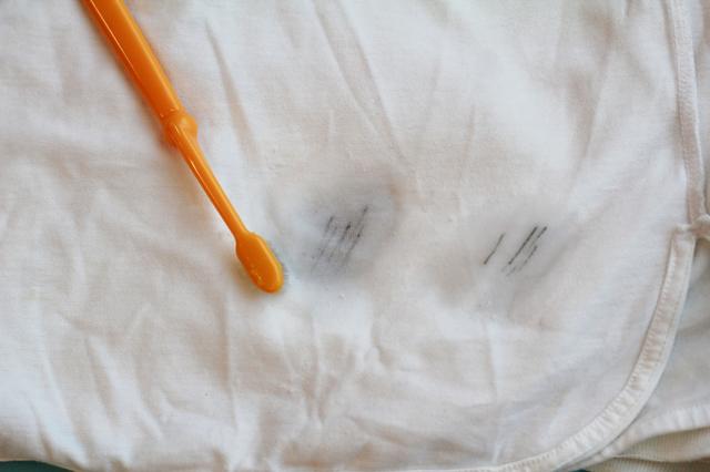 我们试了N种方法，发现白衣服这样洗最有用