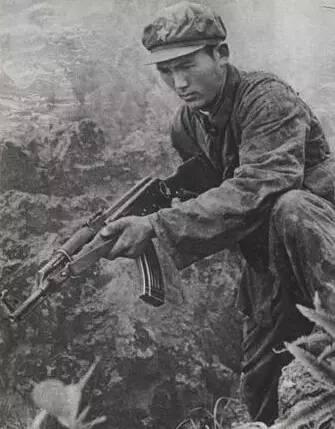 对比中越战争双方轻武器，没想到解放军曾吃了大亏
