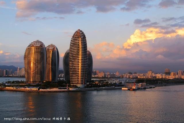 知道东方迪拜、海上度假天堂在哪吗？三亚凤凰岛！
