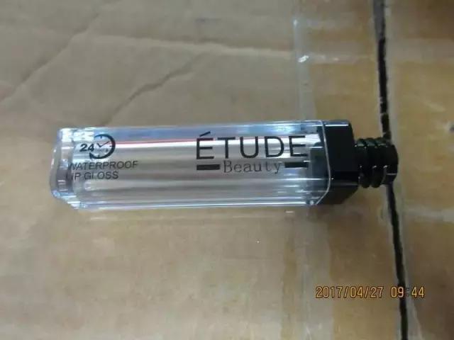 你往嘴上涂的资生堂、NARS、伊蒂之屋可能是假的！制作过程看吐了