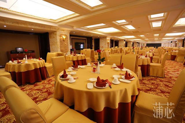 花胶瑶柱鸡脚炖龙骨 2026年花胶瑶柱炖鸡脚用的什么材料