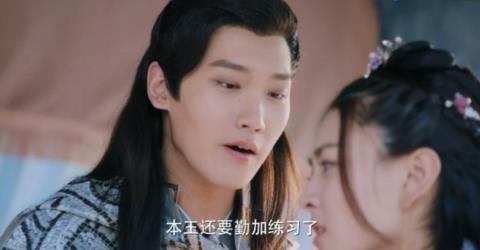 《双世宠妃》剧情高甜，霸道王爷爱上调皮王妃，姨母笑停不下来！