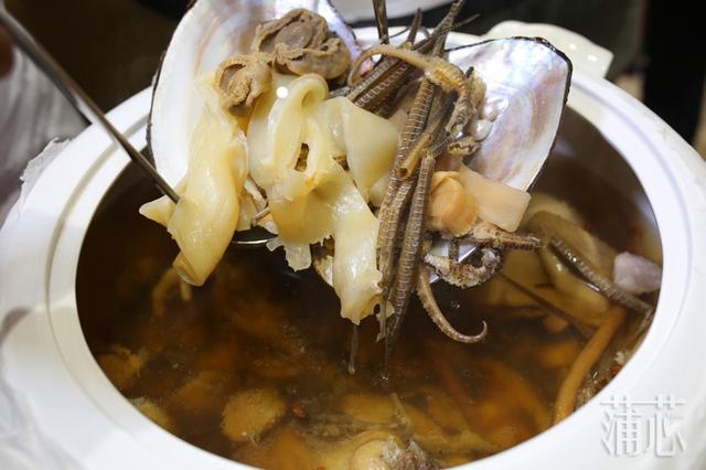 黑虎掌花胶炖鸡脚汤 黑虎掌花胶炖鸡脚汤的功效