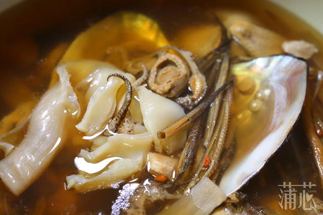 花胶瑶柱鸡脚炖龙骨 2026年花胶瑶柱炖鸡脚用的什么材料 花胶瑶柱鸡脚炖龙骨 2026年花胶瑶柱炖鸡脚用的什么材料