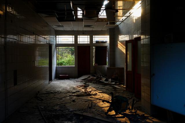 一座荒废16年的梦幻乐园