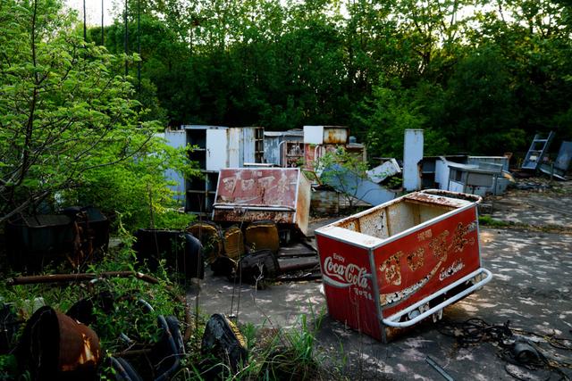 一座荒废16年的梦幻乐园