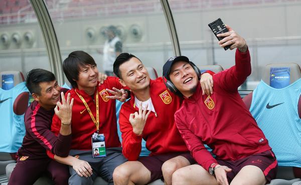 国足2比1逆转卡塔尔！但我们还是告别了俄罗斯世界杯