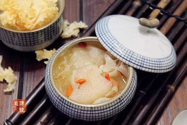 莲子淮山百合炖花胶 2026年花胶淮山莲子汤