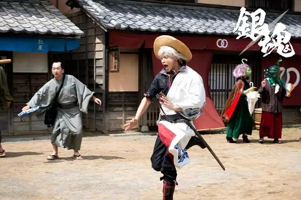 直面卑琐中年的少年漫《银魂》，是少年精神的终结抑或新生？
