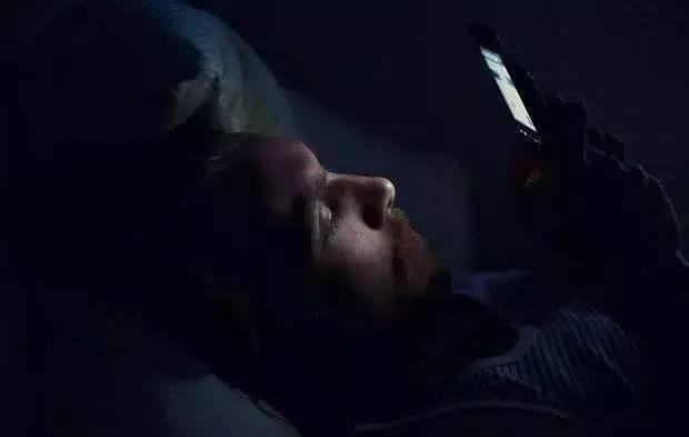手机到底要不要贴膜？这回终于知道了