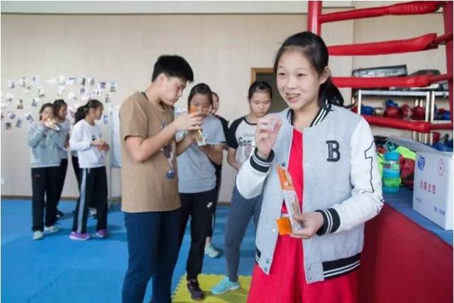 杭州14岁少女可以一拳打倒成年人！梦想参加世界级比赛