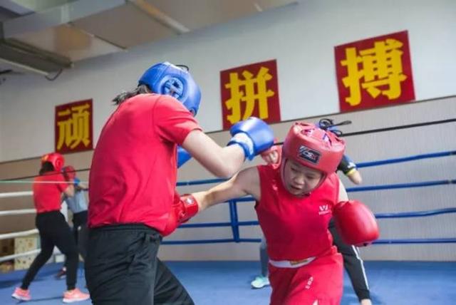 杭州14岁少女可以一拳打倒成年人！梦想参加世界级比赛