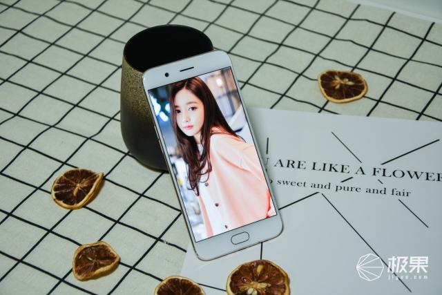 妹子们最爱的OPPO R11，实际体验远超预期，刮目相看