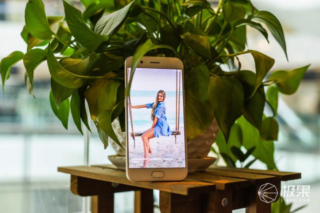 妹子们最爱的OPPO R11，实际体验远超预期，刮目相看