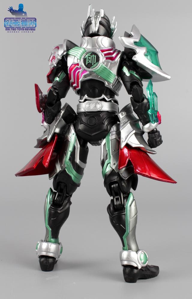 涛哥测评 国产良心《铠甲勇士捕将》卡魄&战帅进化版