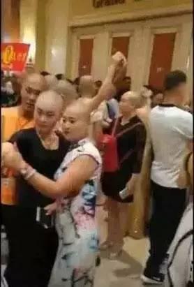 我是说首富破解版（自称未来世界首富）