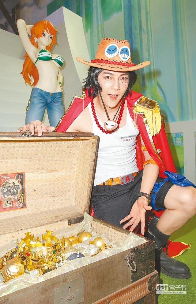 艾斯奥特曼内裤（海贼狂欢祭诞生第15万名观眾 汪东城艾斯20版 激凸喔）