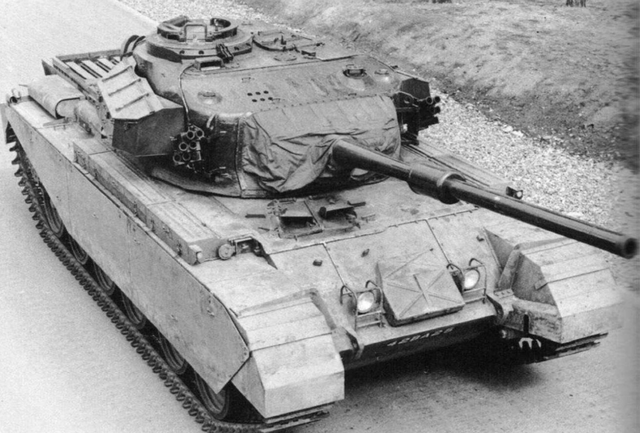 别看T-54和T-55长得一样，两者可不是一回事，专门打核大战的坦克