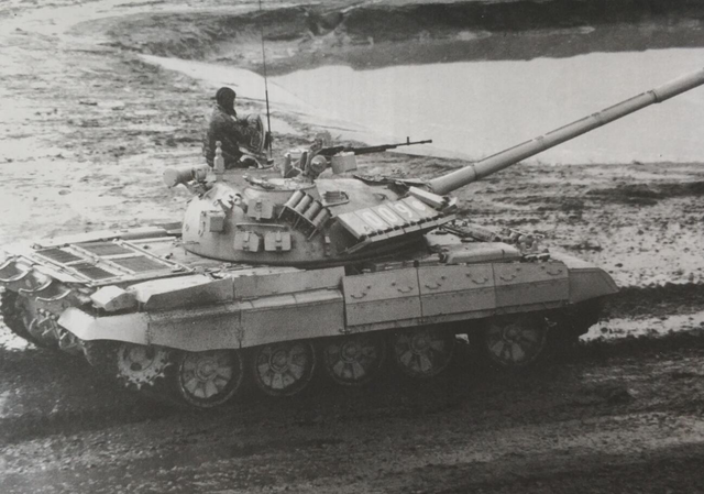 别看T-54和T-55长得一样，两者可不是一回事，专门打核大战的坦克