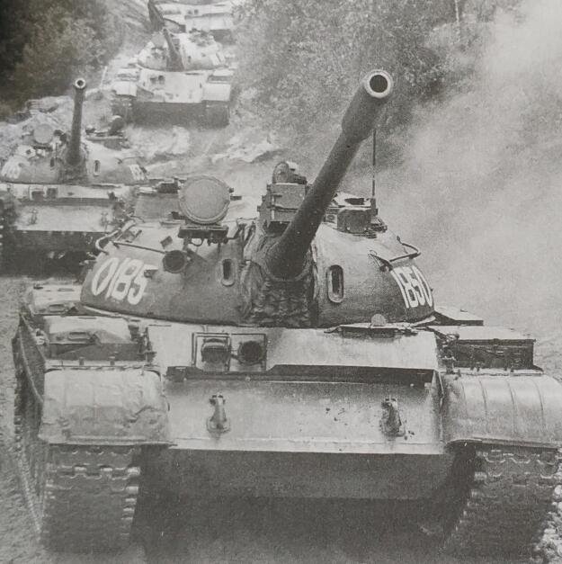 别看T-54和T-55长得一样，两者可不是一回事，专门打核大战的坦克