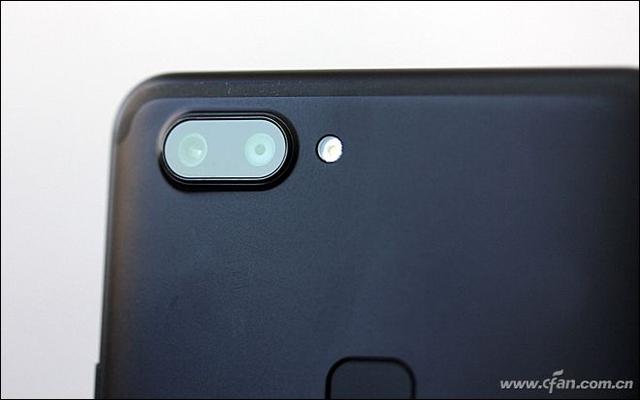 2998元的全面屏新秀到底值不值？vivo X20评测体验