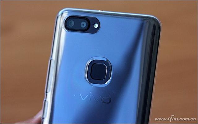 2998元的全面屏新秀到底值不值？vivo X20评测体验
