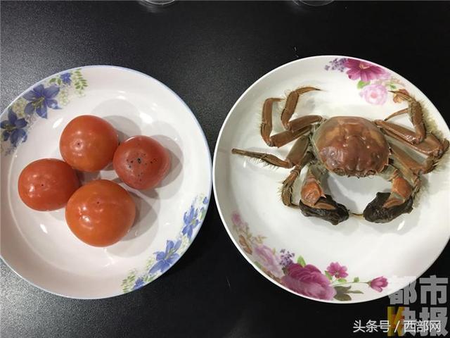 柿子和螃蟹相隔多久能吃（又是秋来到 柿子螃蟹能一起吃吗真相看这里）