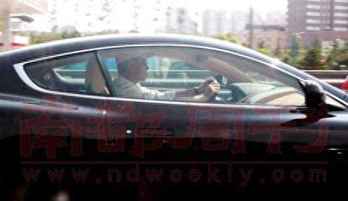 一级演员陈宝国低调优雅座驾,价值600万超跑太炫