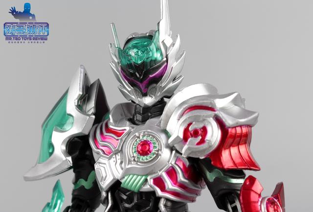 涛哥测评 国产良心《铠甲勇士捕将》卡魄&战帅进化版