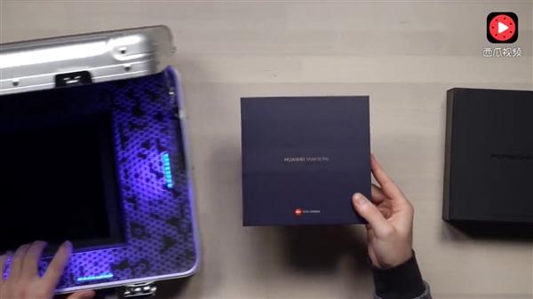 老外辣评华为Mate 10 Pro 还有保时捷限量版：看一眼就中毒