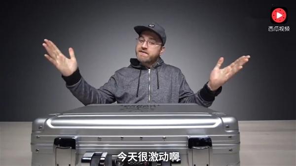 华为手机保时捷设计限量版怎么样（老外辣评华为Mate 10 Pro 还有保时捷限量版看一眼就中毒）