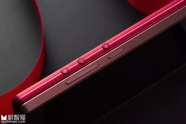 设计大变!锤子昨晚发布了一款全面屏手机