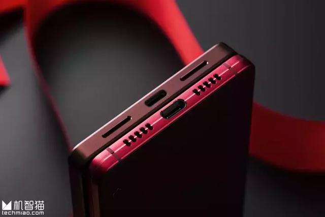 设计大变!锤子昨晚发布了一款全面屏手机