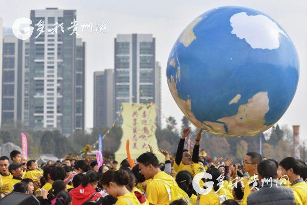 与熊大熊二、光头强一起奔跑 “熊出没地球·家速跑”首站告捷