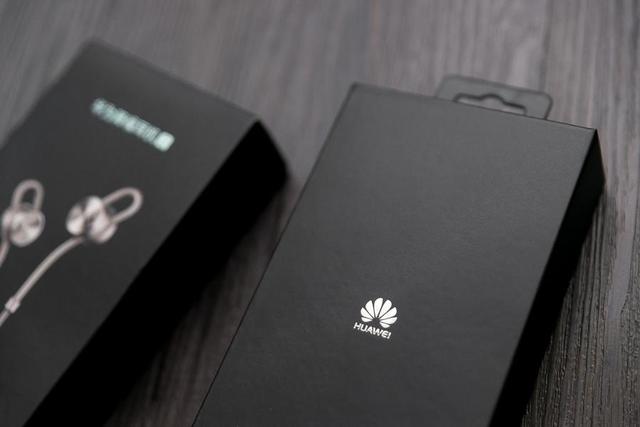 在车上听音乐又怕大音量伤耳朵？试试这玩意吧
