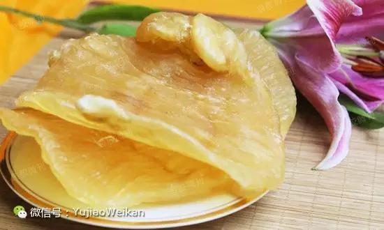 男人挨夜饮花胶汤好吗 2026年男人喝花胶汤对身体有什么作用