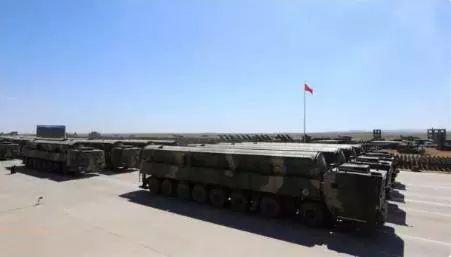 美国导弹防御系统拦截不住！搭载四大“黑科技”的东风-31AG就是这么厉害！