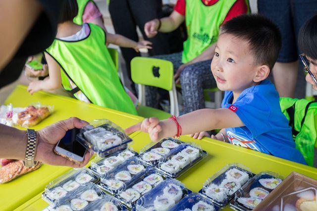 李巍说│读小学的儿子想认养非洲狮 我该怎么回答他？