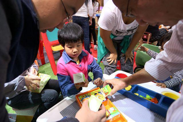 李巍说│读小学的儿子想认养非洲狮 我该怎么回答他？