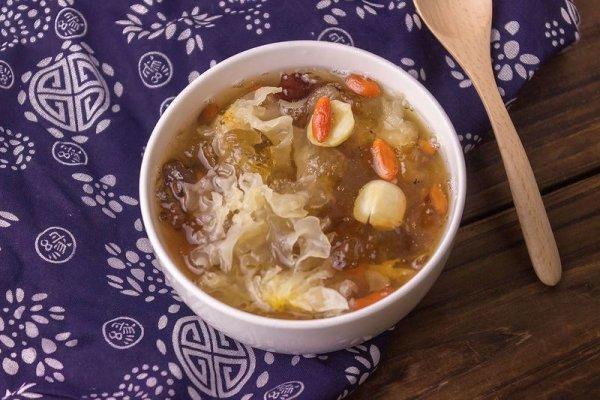 花胶桃胶银耳糖水 花胶煲桃胶糖水