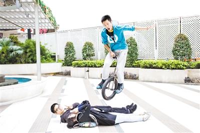 独轮车之旅破解版（独轮车上的快意人生）