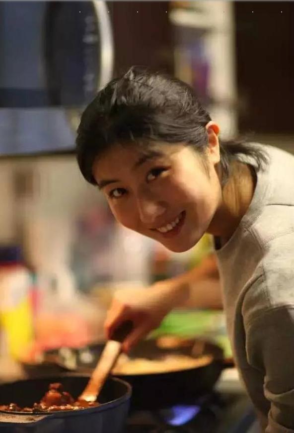90后北京妹子辞掉好莱坞工作卖煎饼，被批“胡闹”却拿到风投！