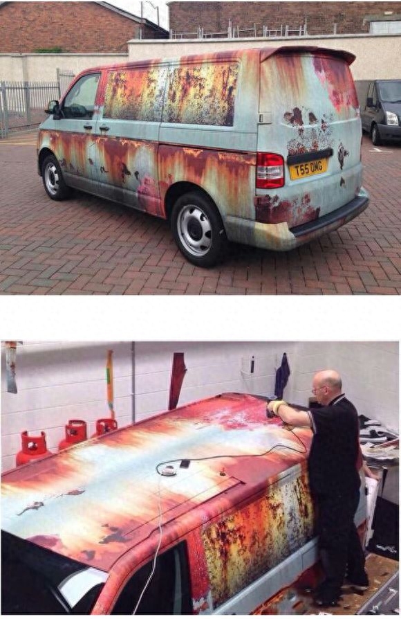 报废车也能上路了?酒店门前偶遇宝马,有一种贴膜叫做伪装报废车