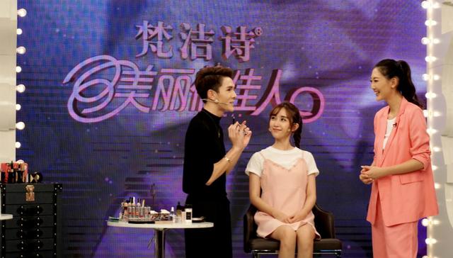 米咪录制《美俏》变身“犬系女友” 解锁圈粉新画风