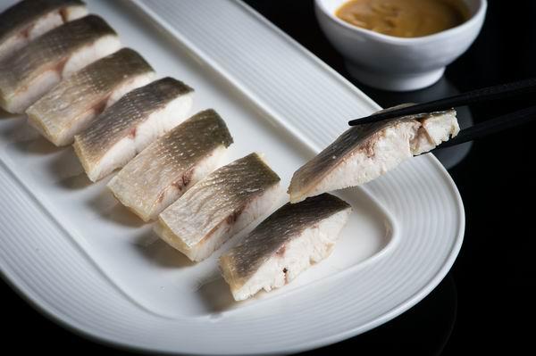 鲍汁扣花胶海参的做法 2026年鲍汁扣花胶正确做法